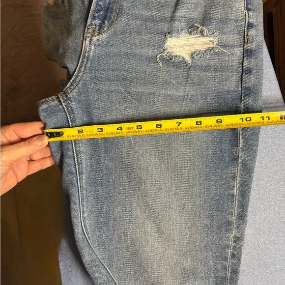 American Eagle Outfitters Distressed Mom Straight Jeans Women’s Size 6R (6XL) - Picture 12 of 13